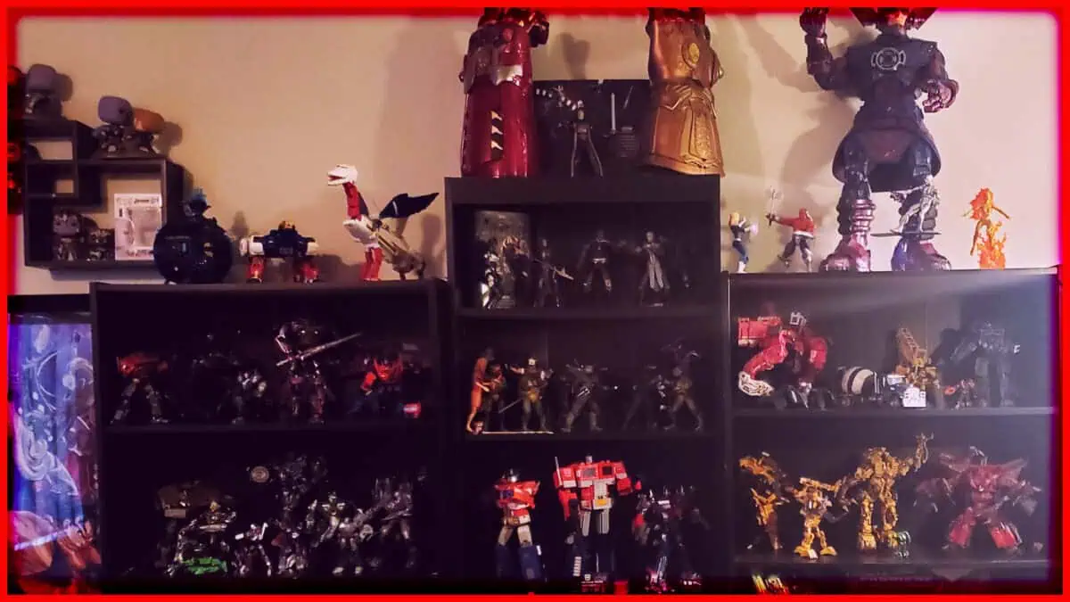 Display of various collectible action figures and toys on shelves.